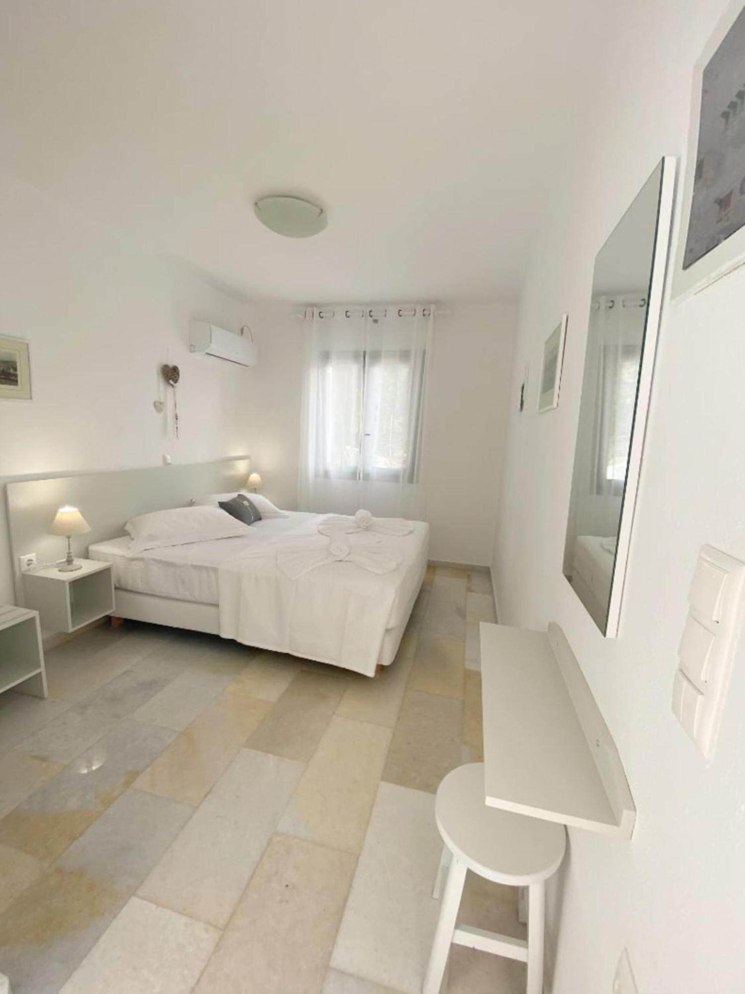 Heart Of Paros Apartments Exterior photo